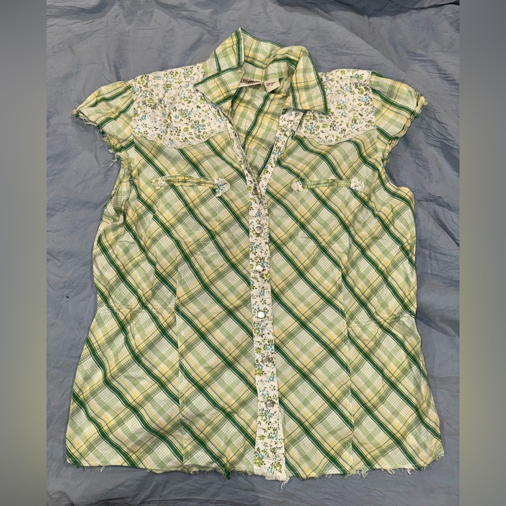 VINTAGE Green Plaid Short Sleeve Shirt